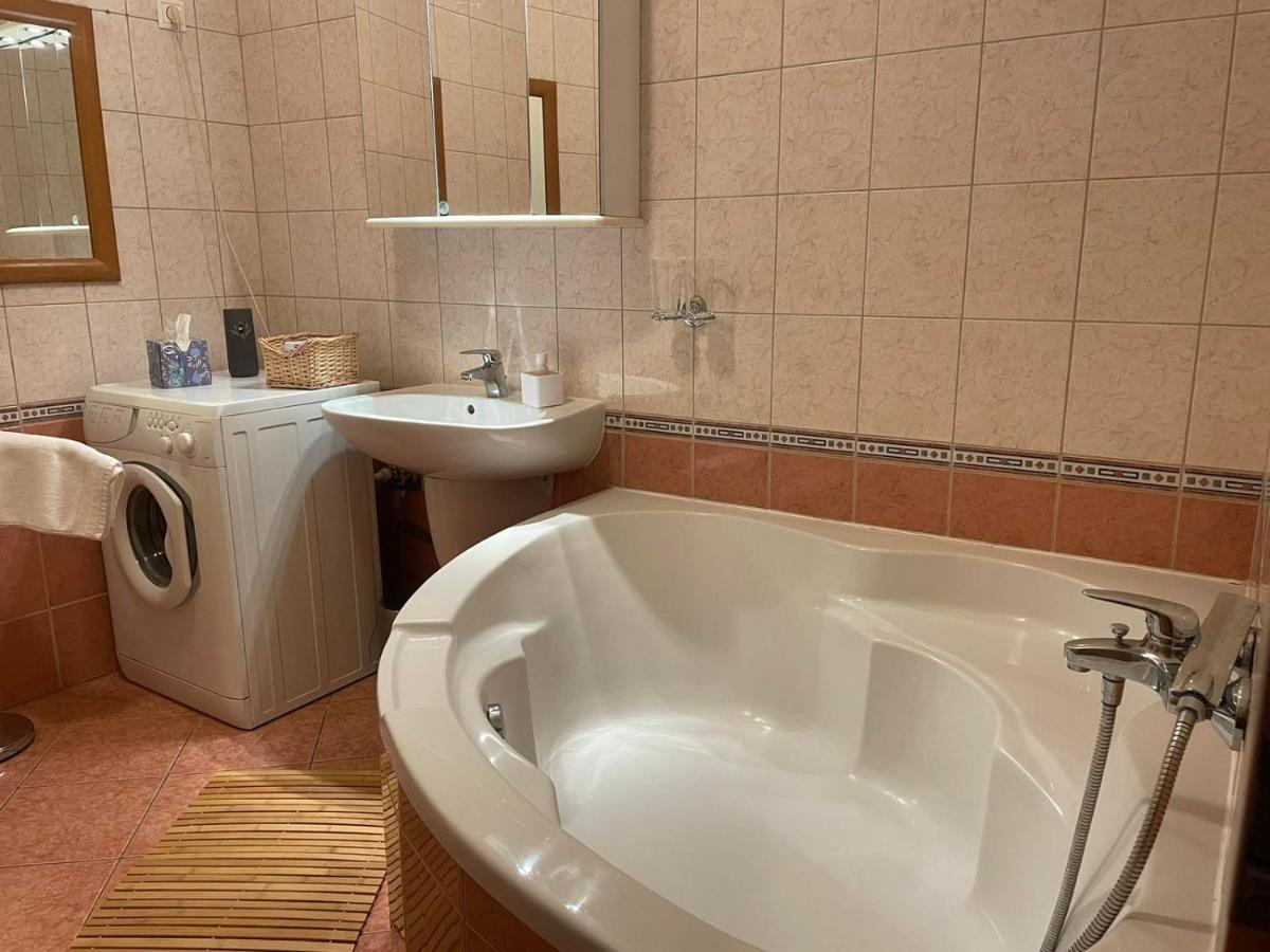 Kis-Celli Apartman Budapeste Exterior foto